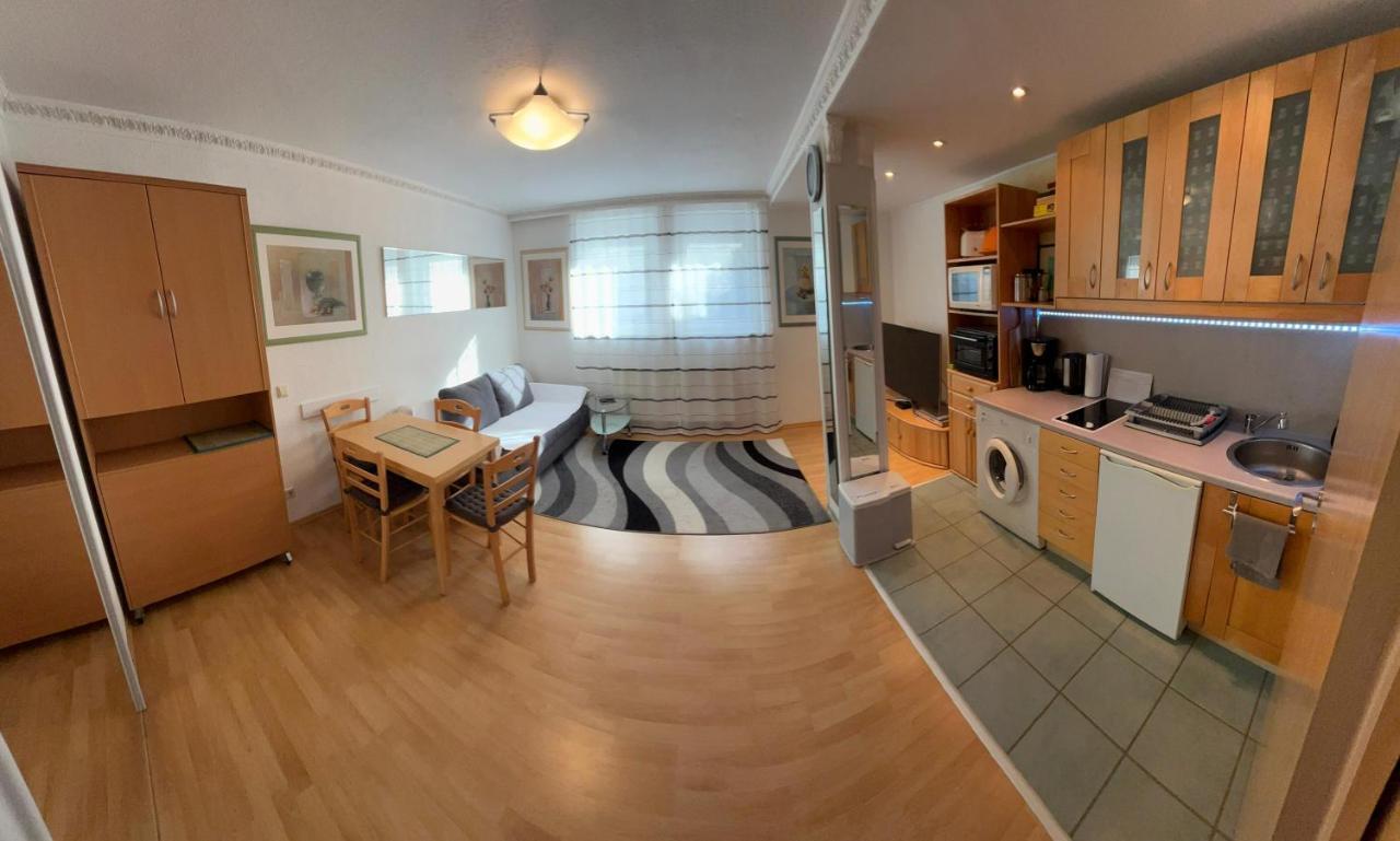 Ruhige Geraeumige Wohnung Pforzheim Exteriör bild